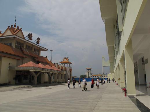 邯鄲到德宏州貨運(yùn)專(zhuān)線(xiàn) 上門(mén)接貨+保證+時(shí)效+派送+省錢(qián)